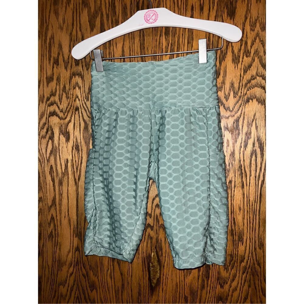 Love Streak Green Biker Shorts Woman’s Size Small